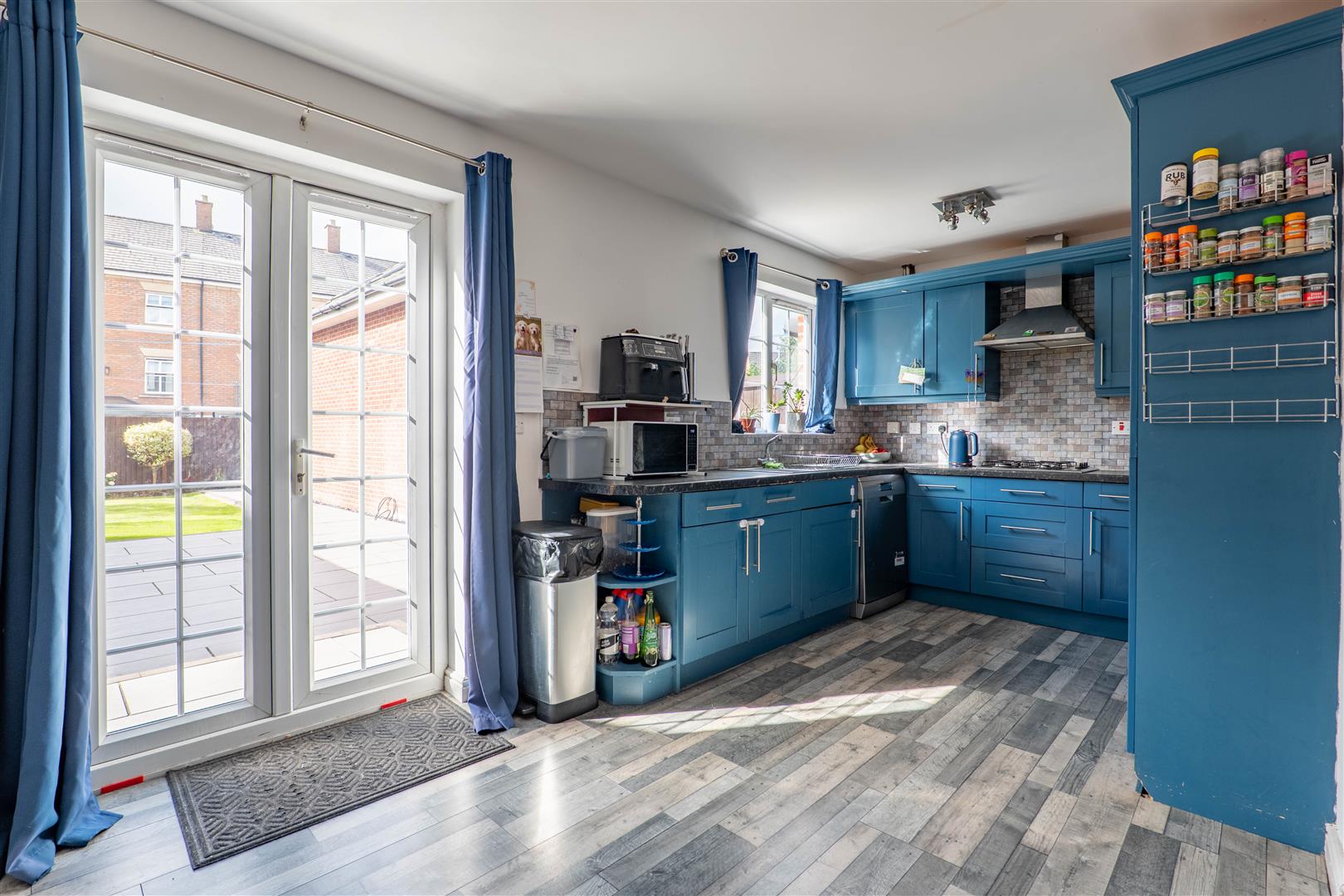4 bed property in Carrwood way, Preston